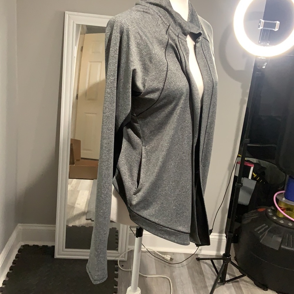 Athletic top - Picture 4 of 8